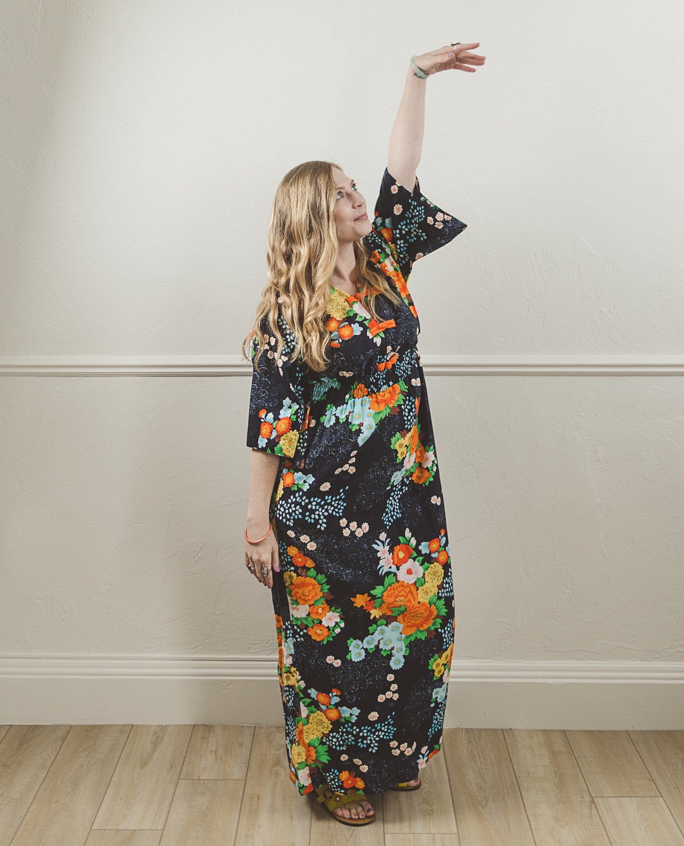 Vintage Paradise Hawaii Orange Floral Kimono Dress