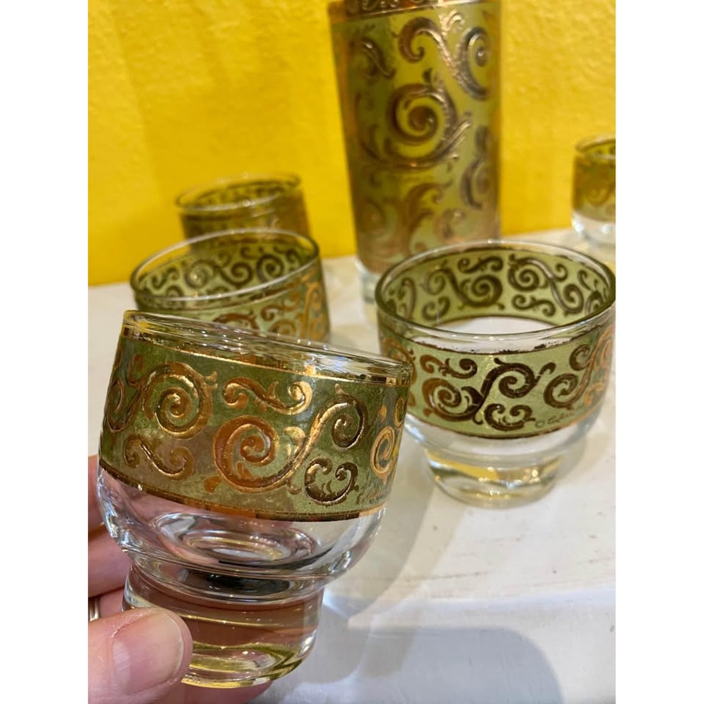 Vintage MCM Barware Culver 24k Set Cocktail Pitcher and Small Glasses. Gold Green Paisley Toledo