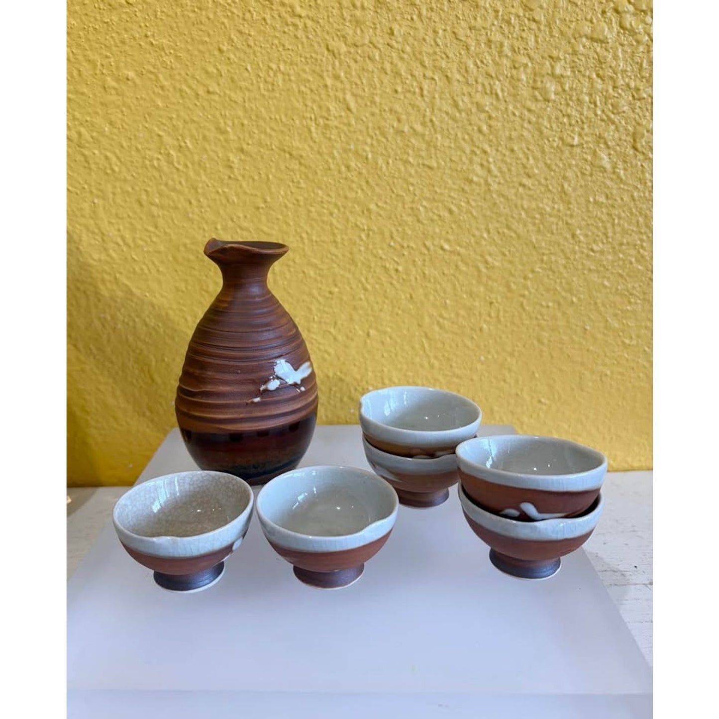 Vintage Ceramic Sake Set. Made in Japan. Set of 7 pieces. Brown white 70s