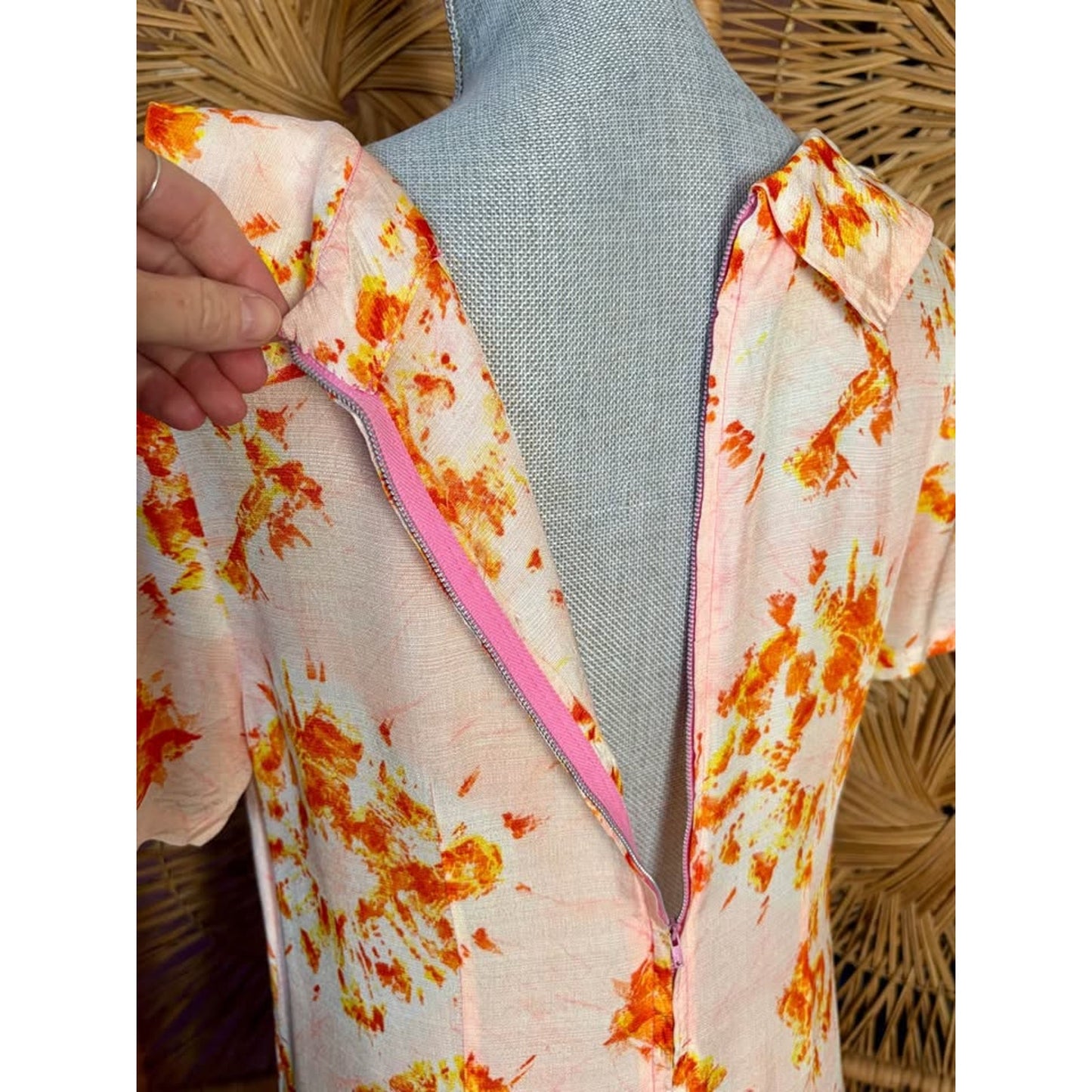 Vintage collared Pink and Orange ‘tie dye’ Shift dress S-M