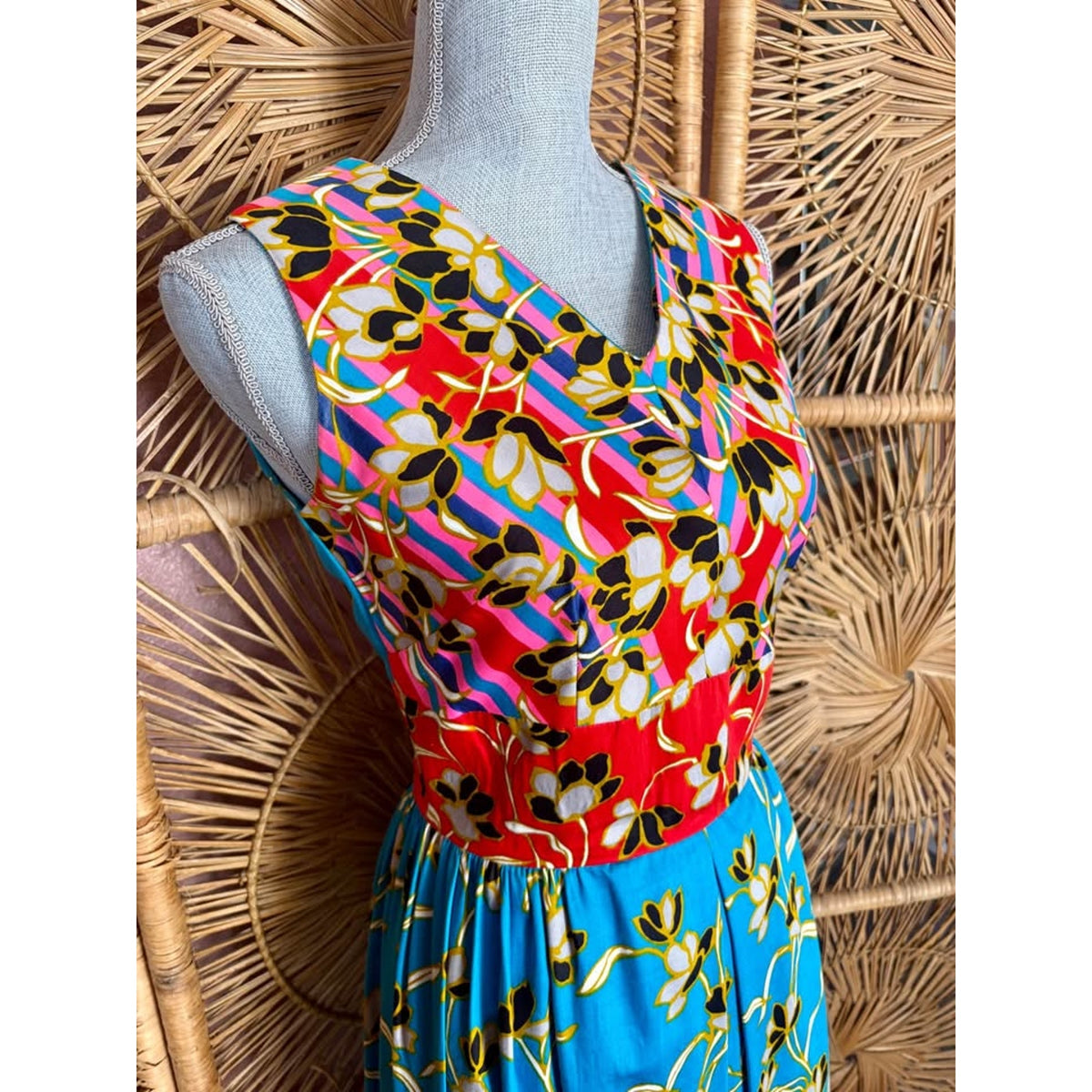 1970s Vibrant Multi Color Sleeveless Maxi Dress. Hawaiian Florals XS