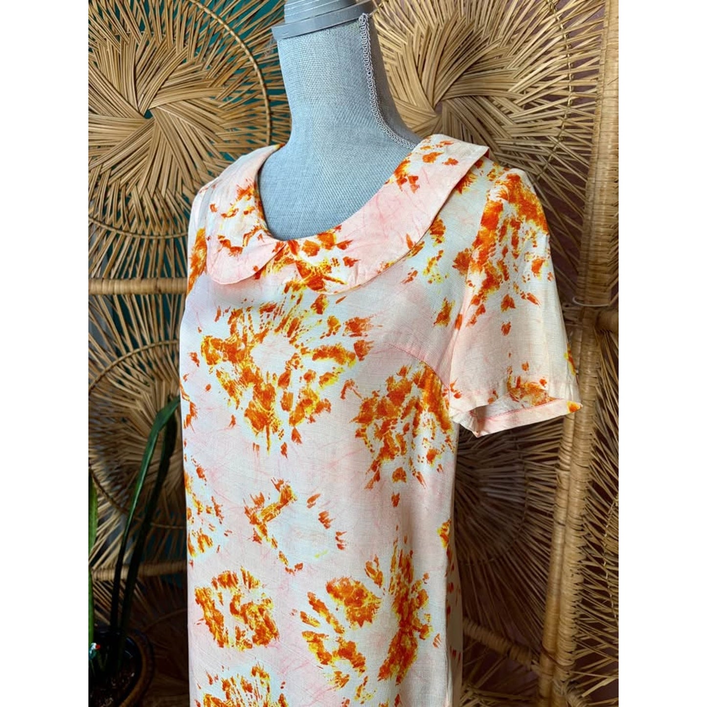 Vintage collared Pink and Orange ‘tie dye’ Shift dress S-M